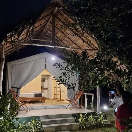 Jungle View River Camping Udawalawe Ngoại thất bức ảnh