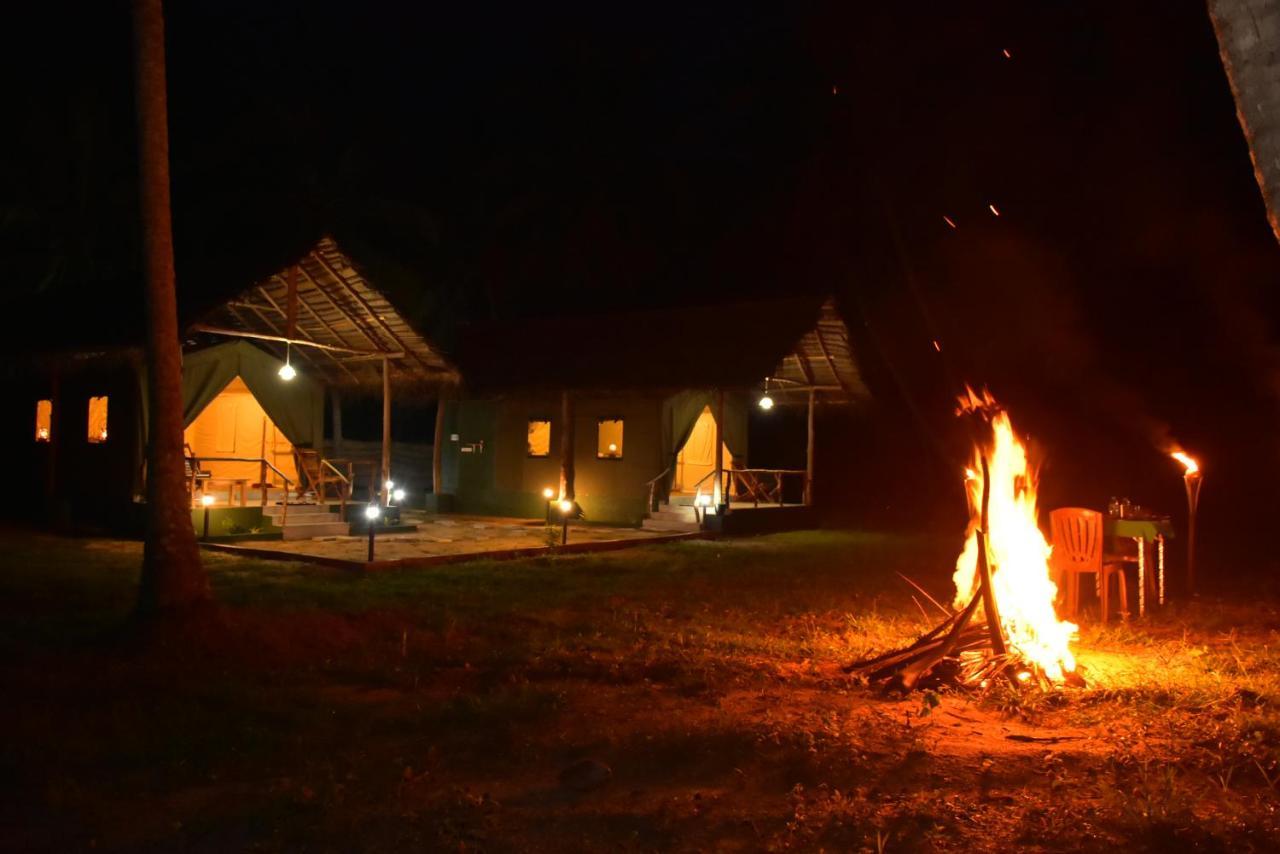Jungle View River Camping Udawalawe Ngoại thất bức ảnh