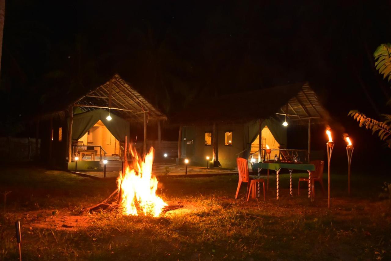 Jungle View River Camping Udawalawe Ngoại thất bức ảnh