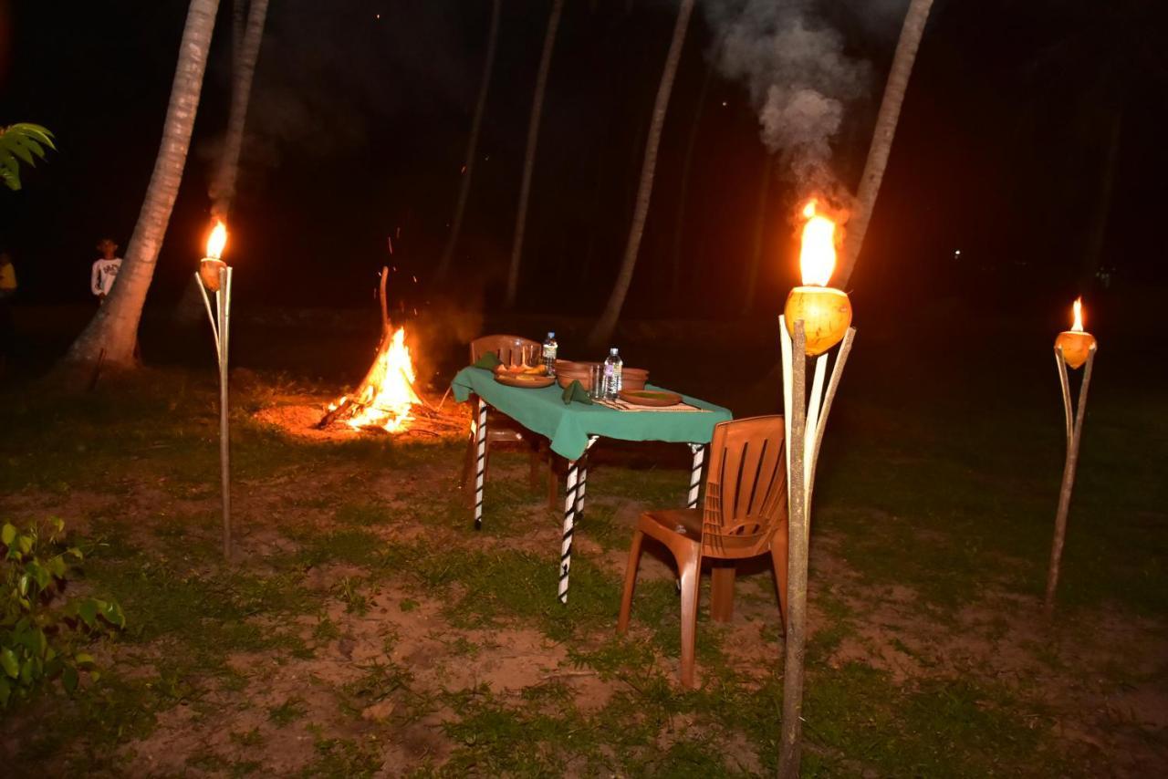 Jungle View River Camping Udawalawe Ngoại thất bức ảnh