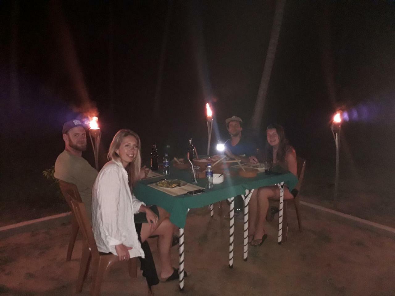 Jungle View River Camping Udawalawe Ngoại thất bức ảnh
